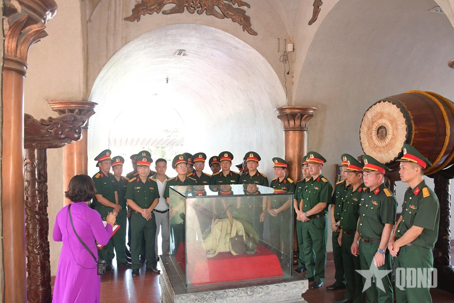 Hành trình “Về nguồn” tại Hà Tĩnh và Quảng Trị của đoàn công tác Học viện Kỹ thuật Quân sự